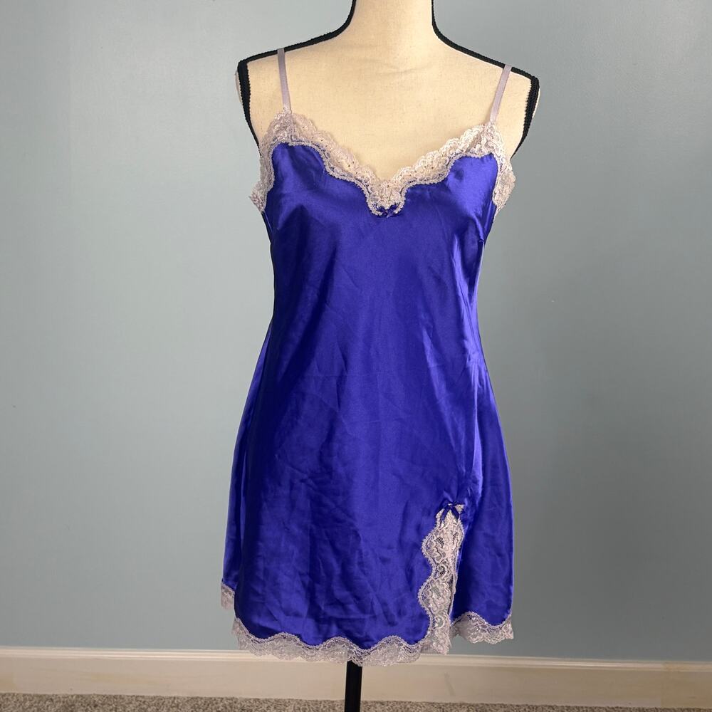 Y2K VTG Victoria's Secret Electric Blue and lace slipdress indie sleeze coquette
